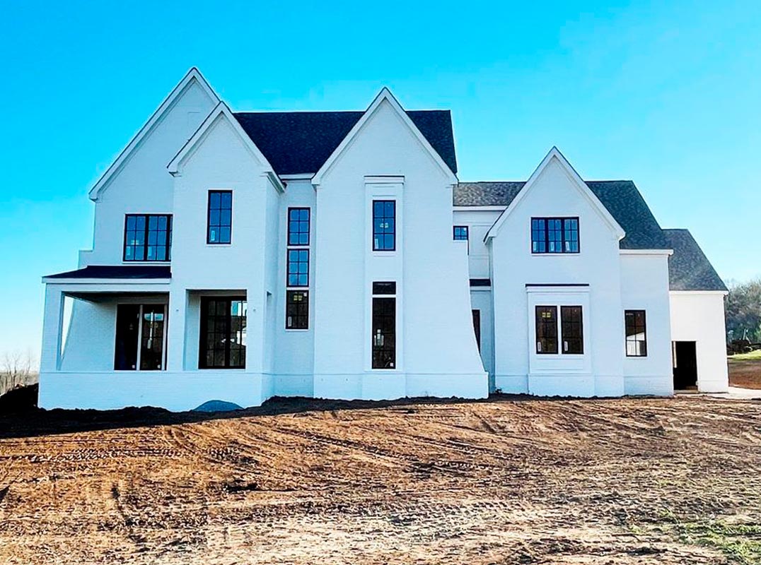 New Construction on 5.01 Level Acres